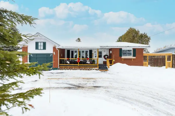 43 Blacksmith RD, Rideau Lakes, ON K0G 1L0