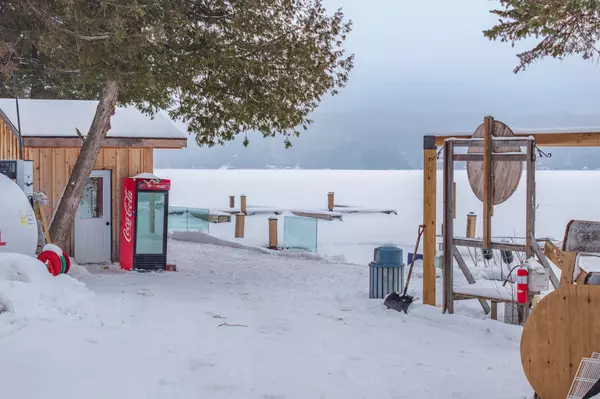 Lake Of Bays, ON P0B 1A0,1092 Main ST