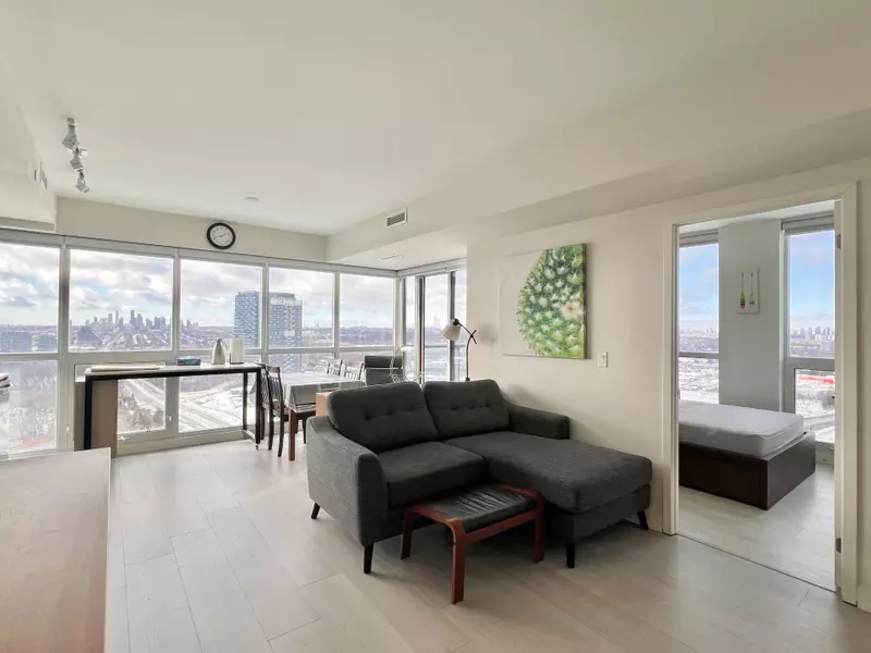 6 Sonic WAY #2902, Toronto C11, ON M3C 0P1