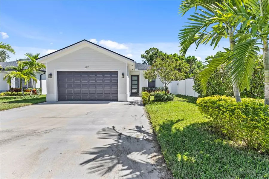 6810 Church Street, Jupiter, FL 33458
