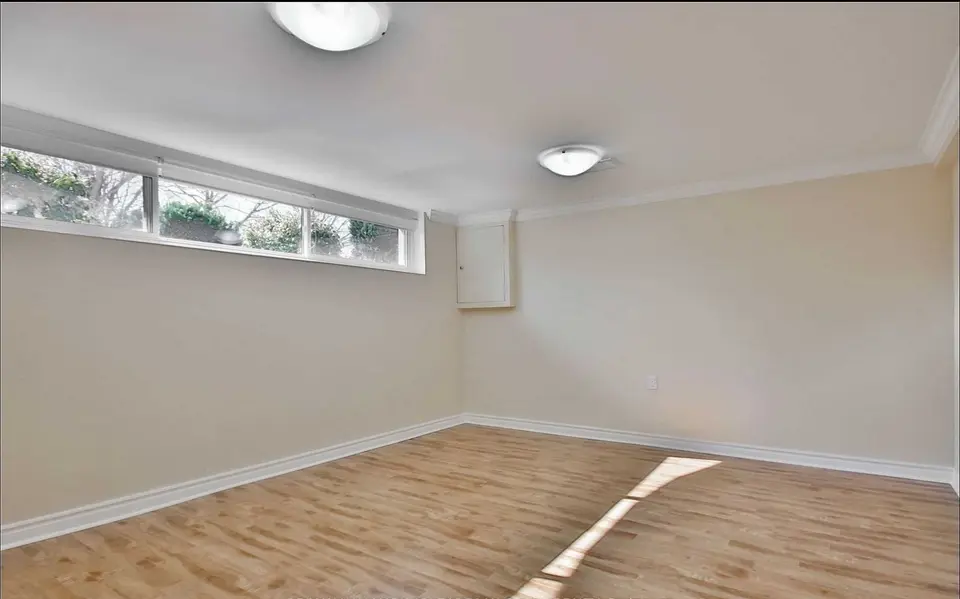 243 Harrygan CRES, Richmond Hill, ON L4C 4J2