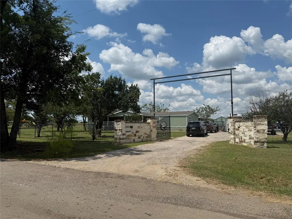 Quinlan, TX 75474,6998 County Road 2532