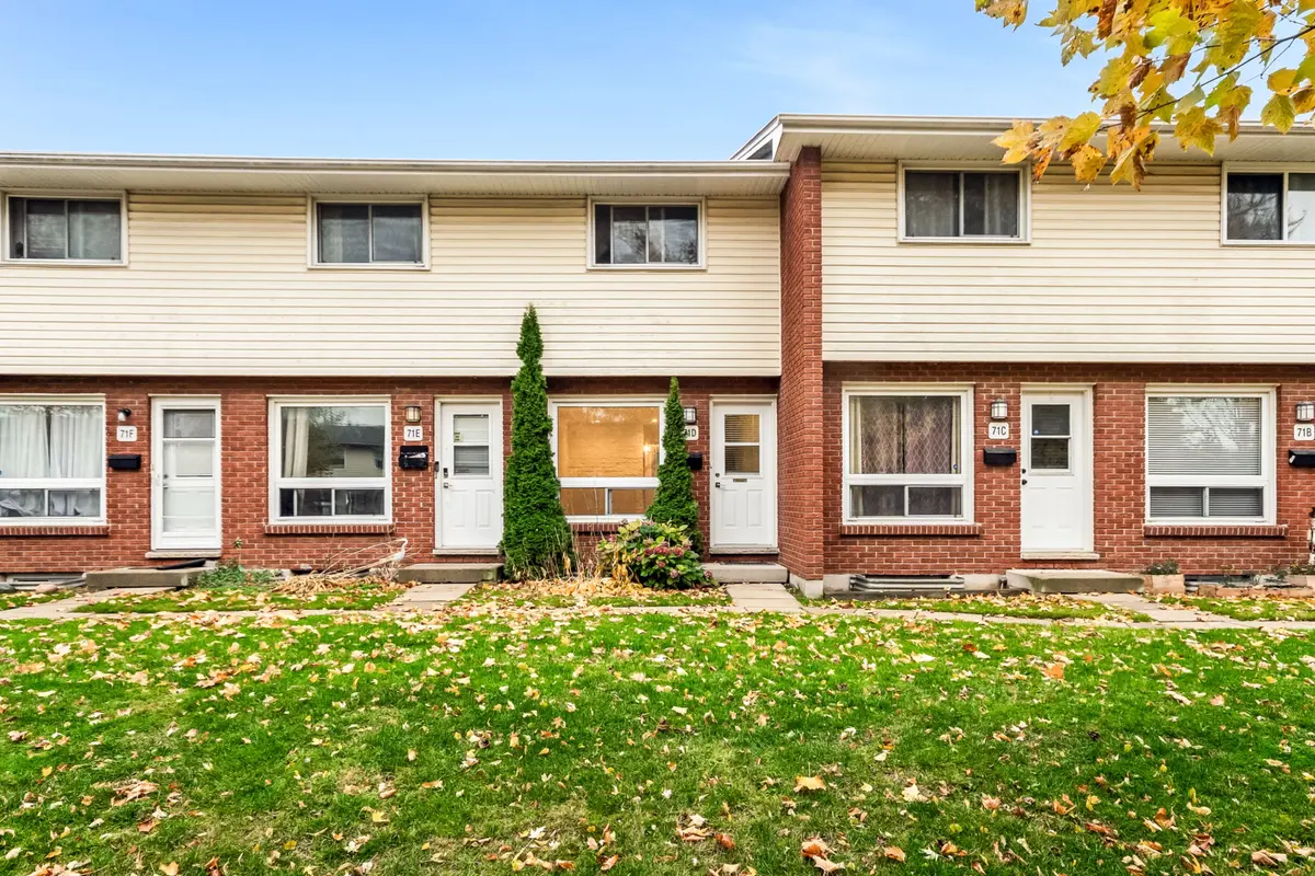 London East, ON N5V 1J6,71 WELLESLEY CRES #D
