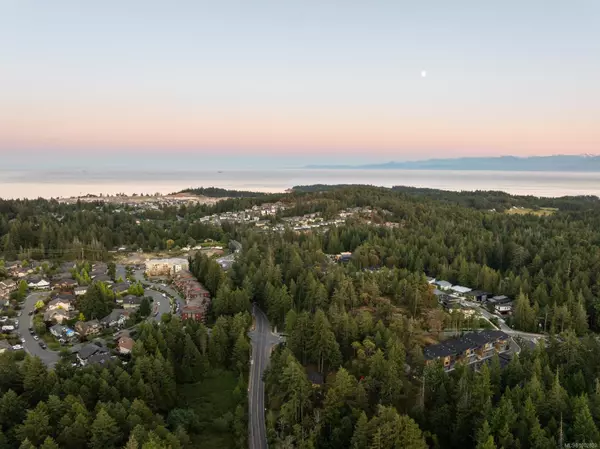 Colwood, BC V9C 0T1,3921 Olympian Way #13