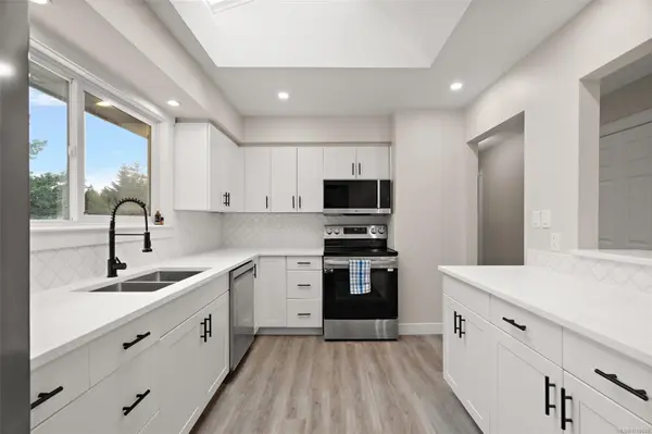 Colwood, BC V9C 1M3,538 Cedarcrest Dr