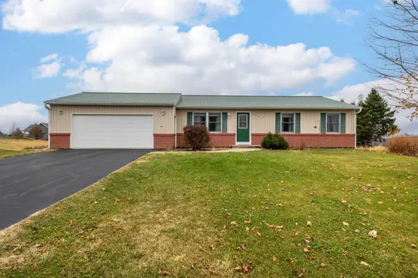 2805 Red Gates Drive,  Galena,  IL 61036