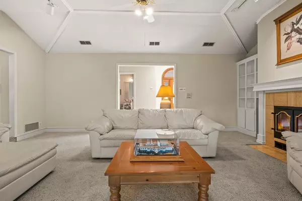 Winnsboro, TX 75494,351 Private Road 8572