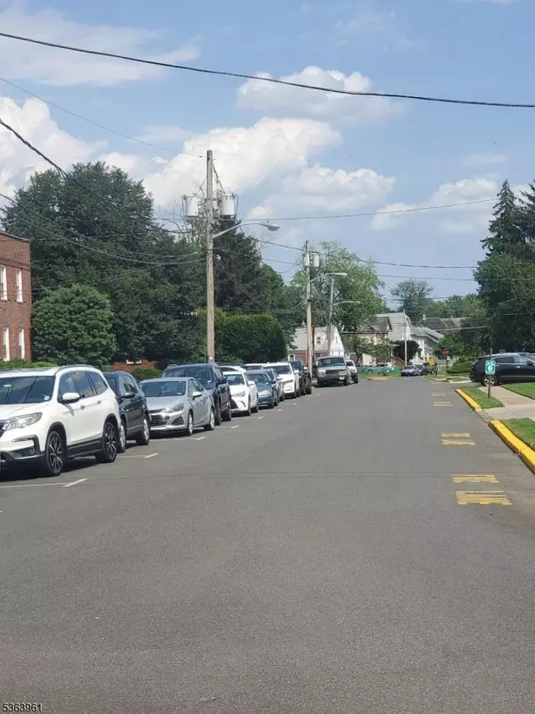 Plainfield City, NJ 07062,935C E Front St #C