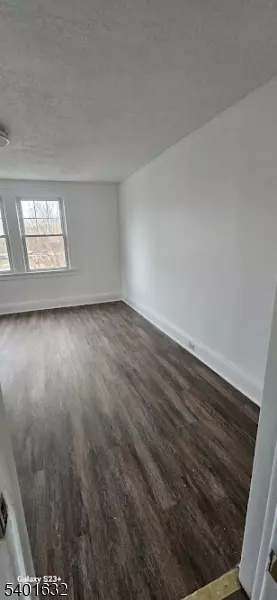 Newark City, NJ 07107,212 3Rd St