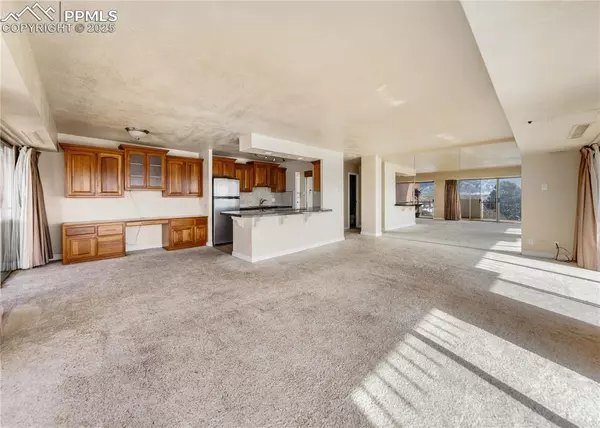 Colorado Springs, CO 80910,411 Lakewood CIR #C312