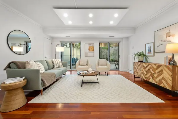 1801 Bayview AVE #101, Toronto C11, ON M4G 4K2