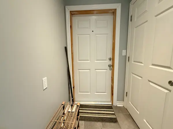 Toronto E01, ON M4L 2S3,63 Billings AVE