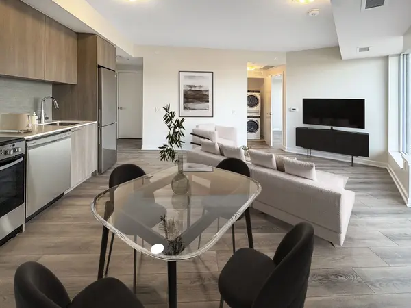 Toronto E11, ON M1B 5S3,7439 Kingston RD #703