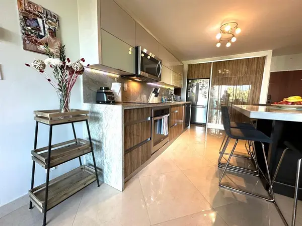 Hollywood, FL 33019,4001 S Ocean Dr #3H