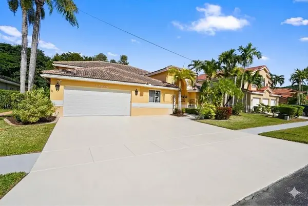19775 NW 10th St, Pembroke Pines, FL 33029