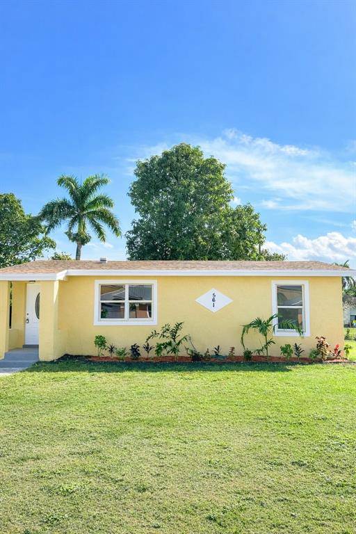 561 SW 14th St, Belle Glade, FL 33430