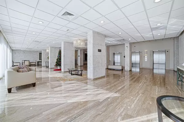 Hallandale Beach, FL 33009,1985 S Ocean Dr #10G