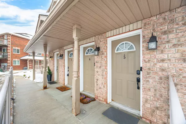 Barrie, ON L4N 6K4,89 Goodwin DR #5