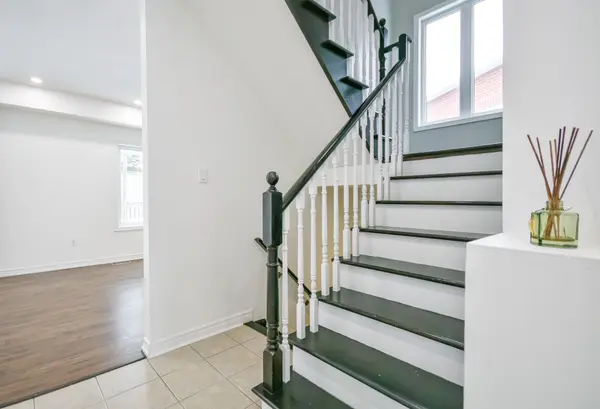 Barrie, ON L4M 7K5,113 Livia Herman WAY