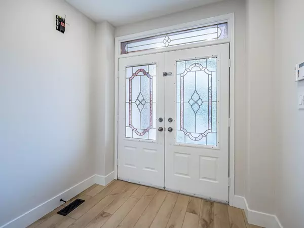 Mississauga, ON L5N 8A6,7676 BLACK WALNUT TRL E