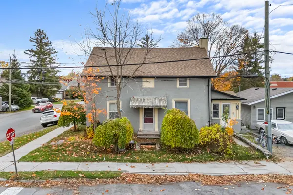 Selwyn, ON K0L 2H0,15 Albert ST