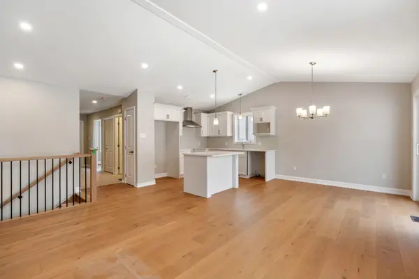 Cornwall, ON K6K 0A1,3153 Mauricy ST