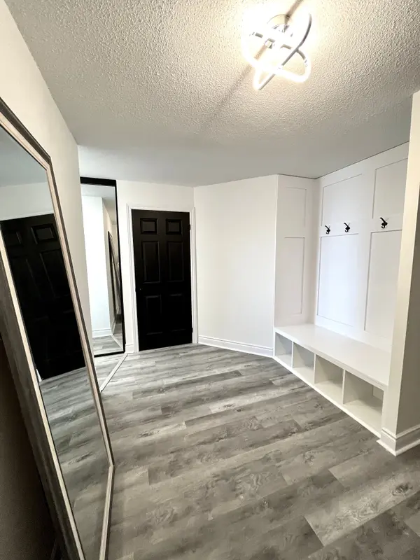 London East, ON N6A 5M8,695 Richmond ST #511