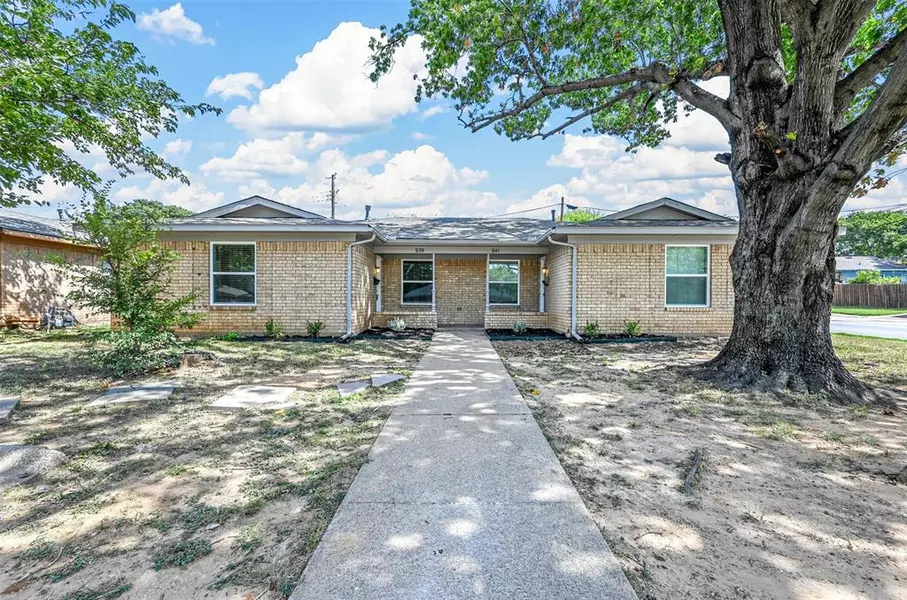 939 Lindy Court, Irving, TX 75060