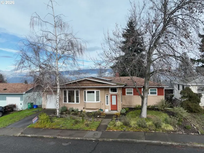 731 E 19TH ST, The Dalles, OR 97058