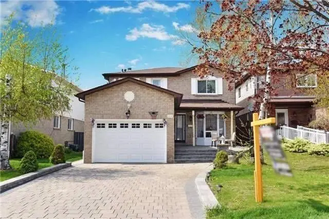 24 Charlton CRES, Ajax, ON L1S 4B8