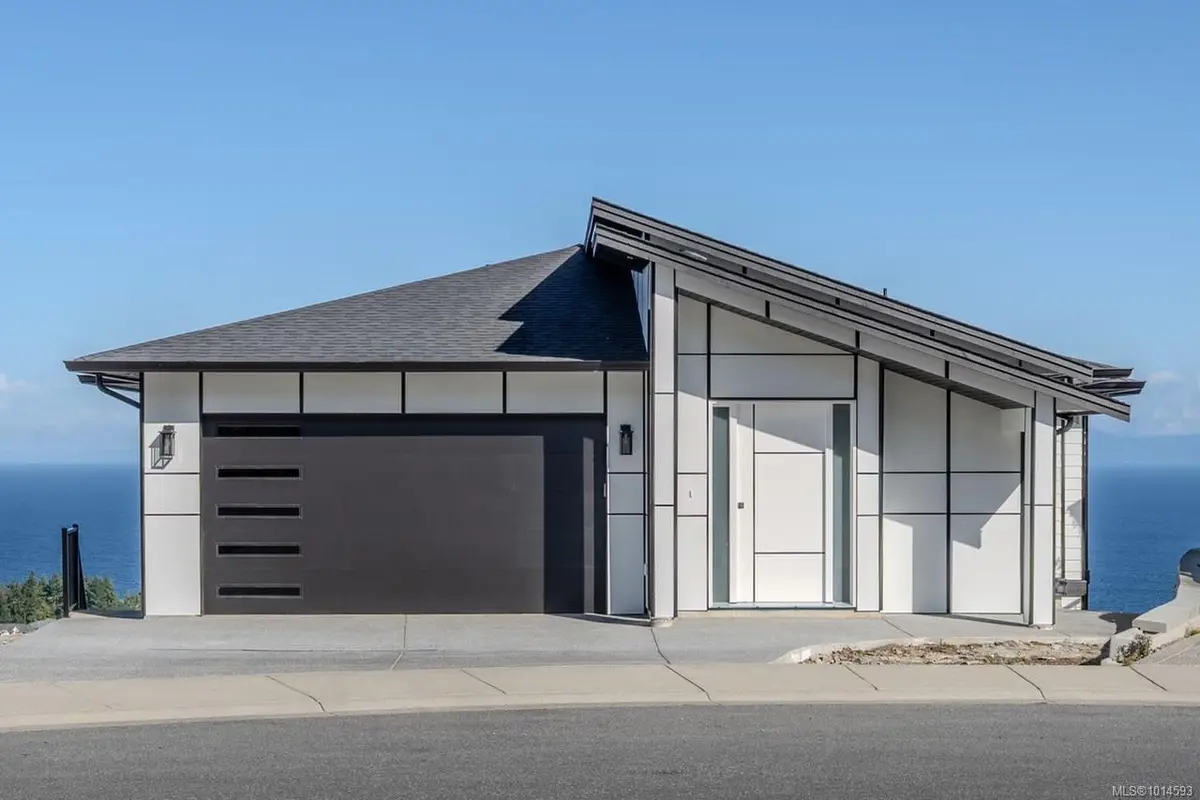 Nanaimo, BC V9T 0L3,114 ABALONE Pl S