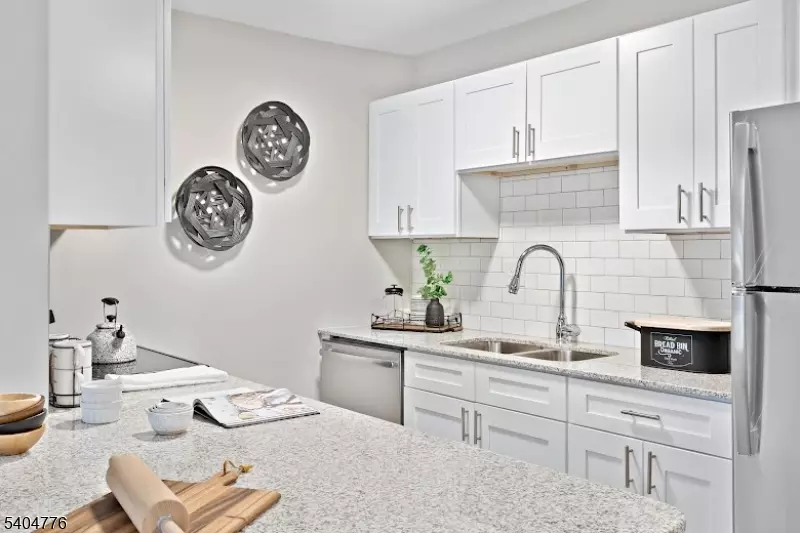 Plainsboro Twp., NJ 08536,1000 Pheasant Hollow Dr