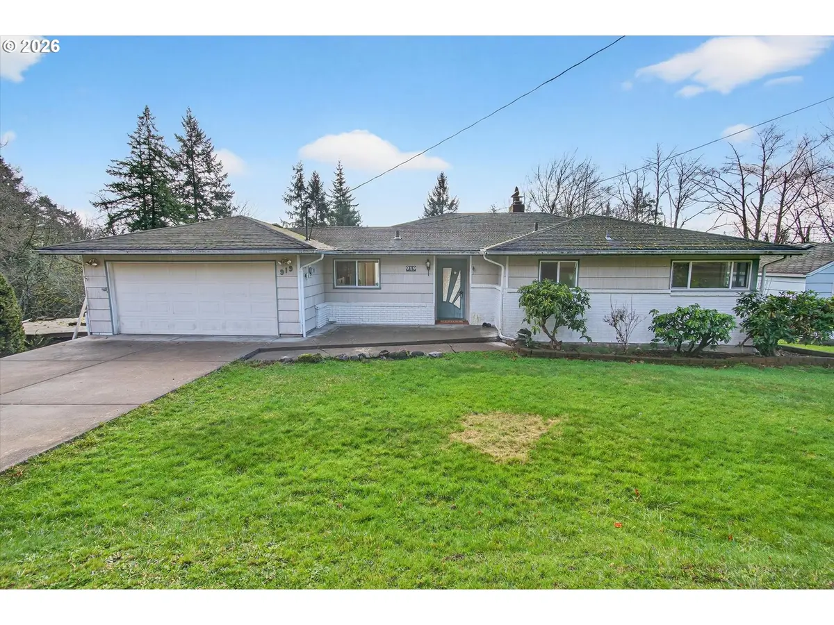 Longview, WA 98632,919 CASCADE DR