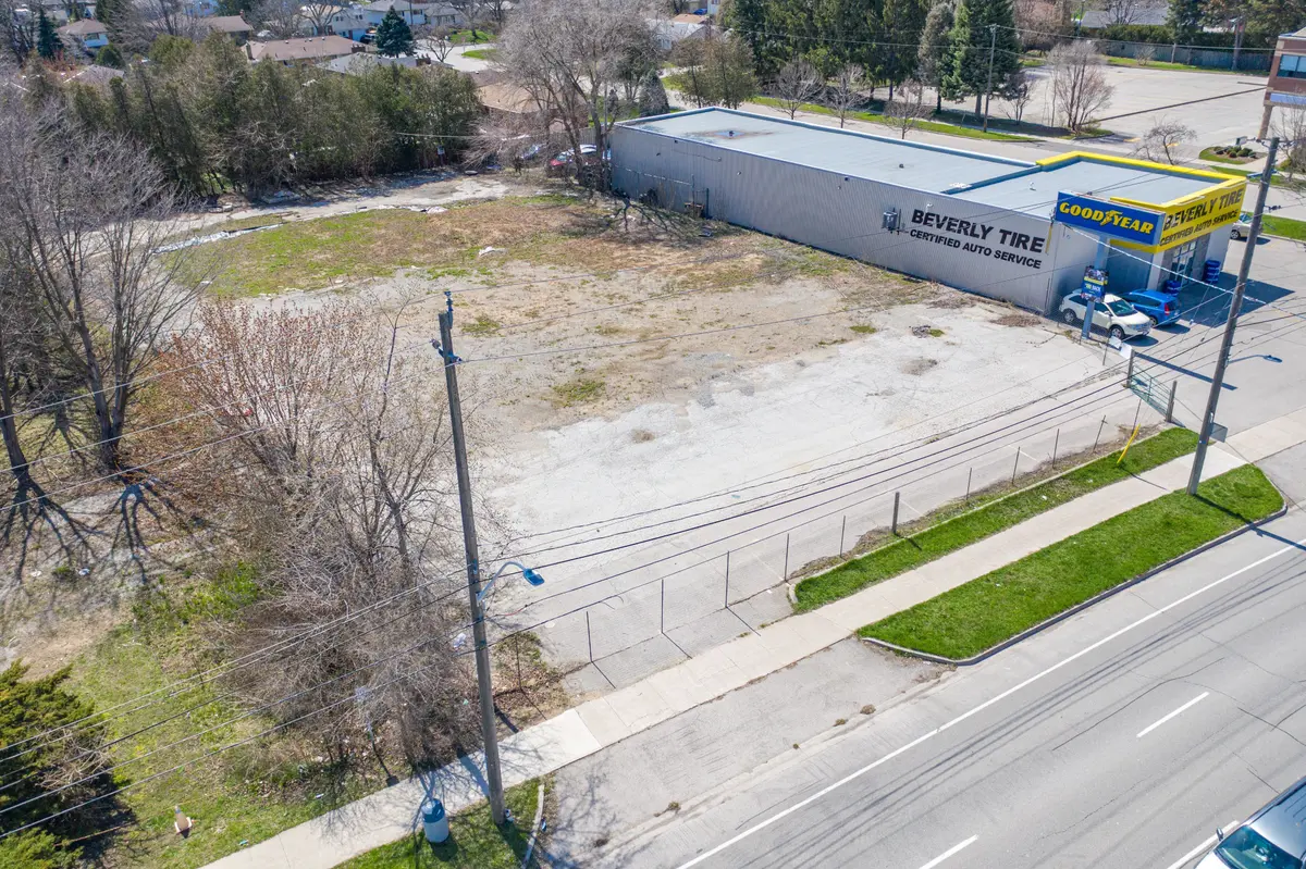 Burlington, ON L7R 3M1,480 Guelph Line