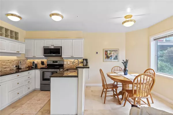 Victoria, BC V8V 4Z2,405 Quebec St #102