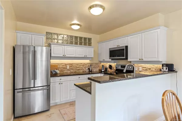 Victoria, BC V8V 4Z2,405 Quebec St #102