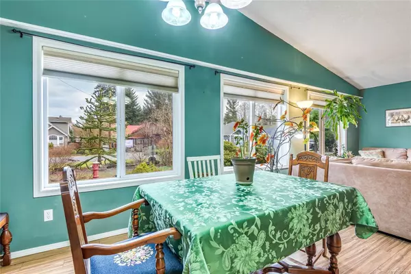 Black Creek, BC V9J 1A2,8955 McLarey Ave