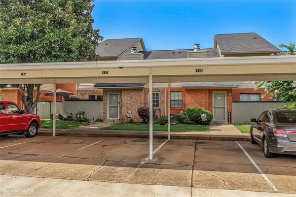 Bossier City, LA 71111,3636 Greenacres Place Drive #113