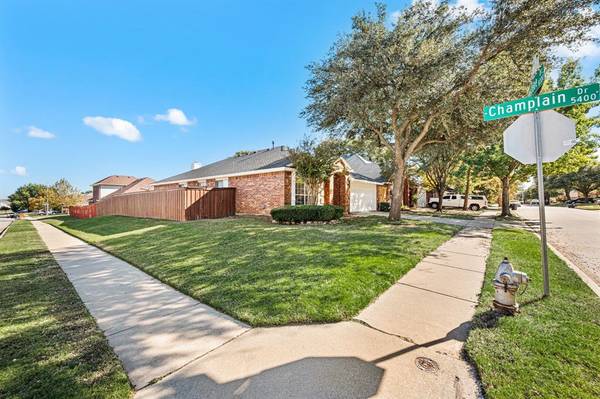 8382 Pipestone Drive, Fort Worth, TX 76137