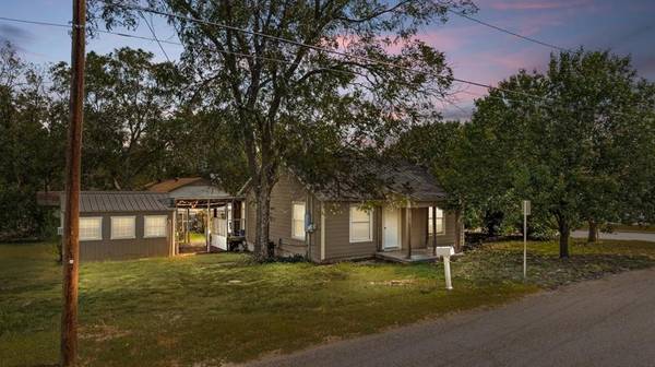 695 S Lillian Street,  Stephenville,  TX 76401