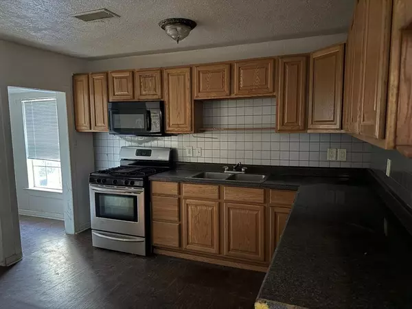 Kennedale, TX 76060,413 W Kennedale Parkway