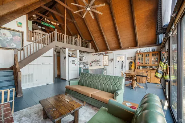 Lynchburg, VA 24504,819 Cresthill RD