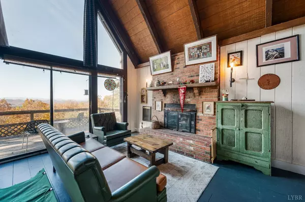 Lynchburg, VA 24504,819 Cresthill RD