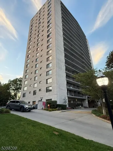 Hackensack City, NJ 07601,277 Prospect Ave #h