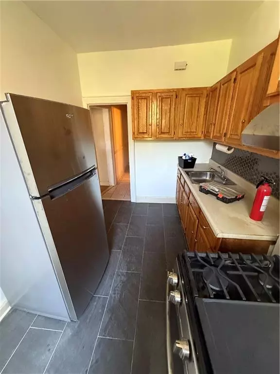 Brooklyn, NY 11233,1655 Lincoln PL