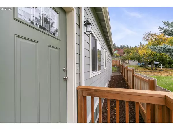 Kalama, WA 98625,569 N 3RD ST