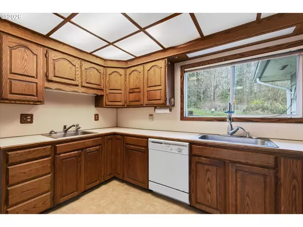 Longview, WA 98632,919 CASCADE DR