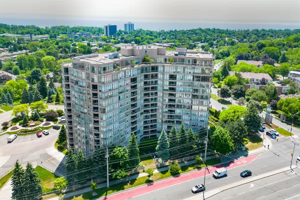 10 Guildwood Pkwy #629, Toronto E08, ON M1E 5B6