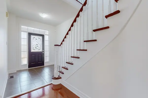 Georgina, ON L4P 0B2,28 Fred Mason ST