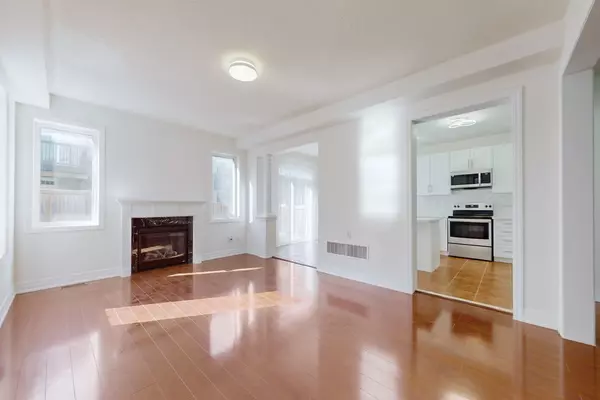 Georgina, ON L4P 0B2,28 Fred Mason ST